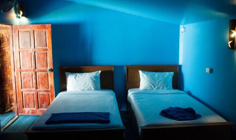 The Lazy Bar And Guesthouse Krabi Exterior photo