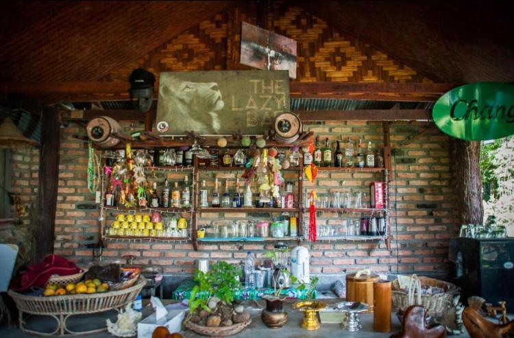 The Lazy Bar And Guesthouse Krabi Exterior photo